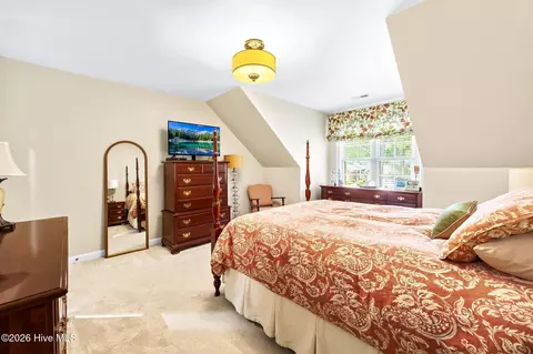 Bedroom - 370 Sugar Pine Dr, Pinehurst, NC 28374 photo 4 of 4