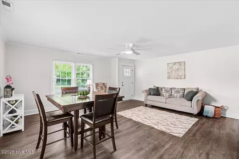 Dining - 601 E 8th St, Washington, NC 27889 photo 1 of 2