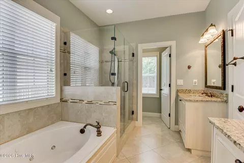 Bath - 4098 Dewaal St, Evans, GA 30809 photo 2 of 8