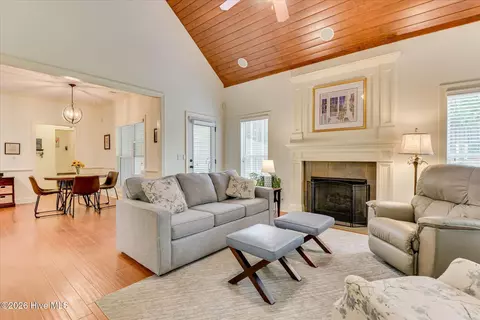 Living - 4098 Dewaal St, Evans, GA 30809 photo 4 of 4