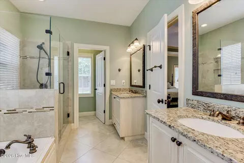 Bath - 4098 Dewaal St, Evans, GA 30809 photo 1 of 8