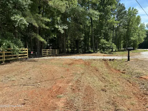 Exterior - 1209 Stapleton Acres Rd, Stapleton, GA 30823 photo 1 of 3
