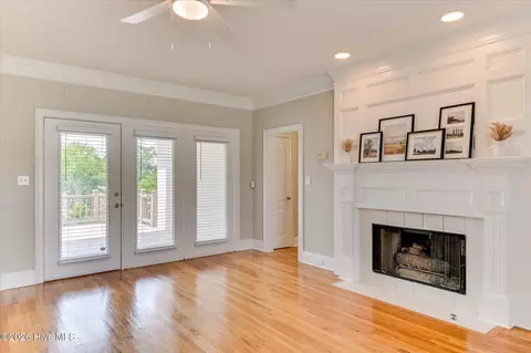 Living - 843 Park Chase Dr, Evans, GA 30809 photo 2 of 6