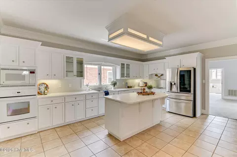 Kitchen - 843 Park Chase Dr, Evans, GA 30809 photo 1 of 8