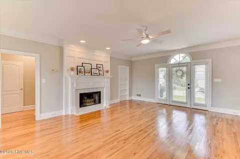 Living - 843 Park Chase Dr, Evans, GA 30809 photo 3 of 6