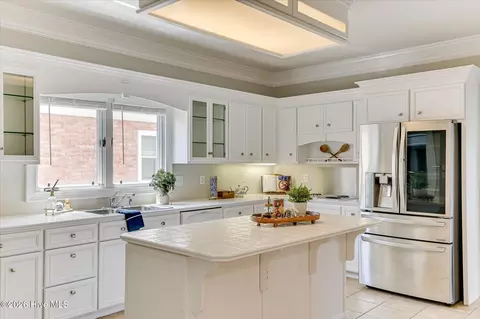 Kitchen - 843 Park Chase Dr, Evans, GA 30809 photo 2 of 8