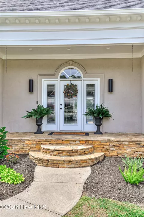 Exterior - 843 Park Chase Dr, Evans, GA 30809 photo 2 of 9