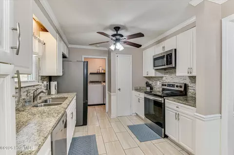 Kitchen - 4757 Maple Spring Ct, Martinez, GA 30907 photo 2 of 4