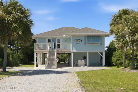 2016 W Pelican Dr, Oak Island, NC 28465