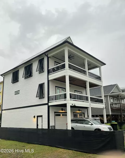 206 S Alabama Ave #B, Carolina Beach, NC 28428