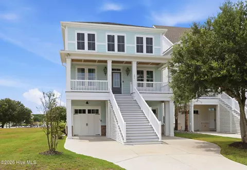 206 Back St, Newport, NC 28570