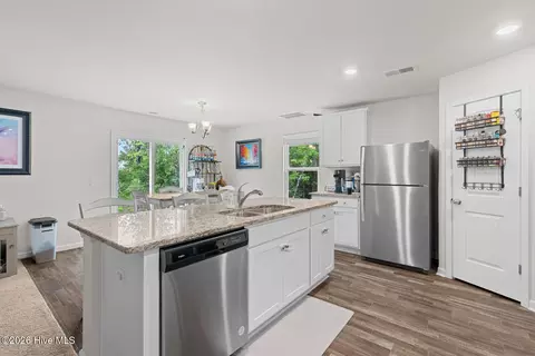 Kitchen - 104 Priscilla Pl, Hampstead, NC 28443 photo 2 of 3