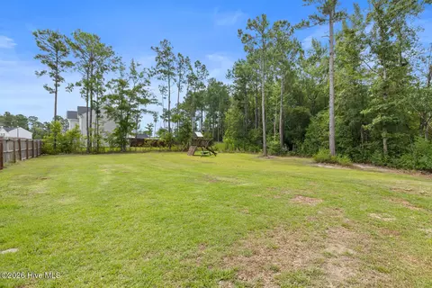 Exterior - 104 Priscilla Pl, Hampstead, NC 28443 photo 5 of 5