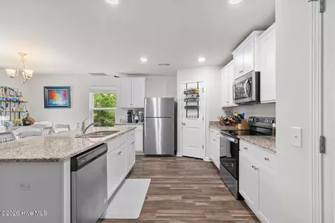 Kitchen - 104 Priscilla Pl, Hampstead, NC 28443 photo 1 of 3