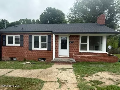 1009 W New Hampshire Ave, Southern Pines, NC 28387