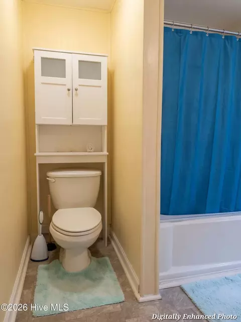 Bath - 525 King Dr, Hampstead, NC 28443 photo 2 of 2