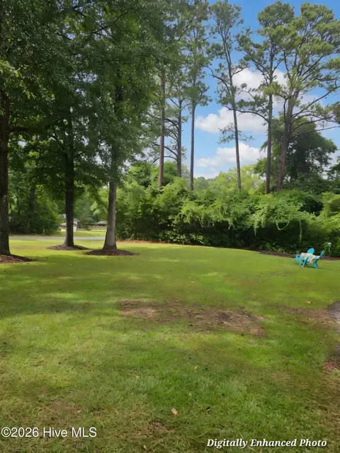 Exterior - 525 King Dr, Hampstead, NC 28443 photo 10 of 11