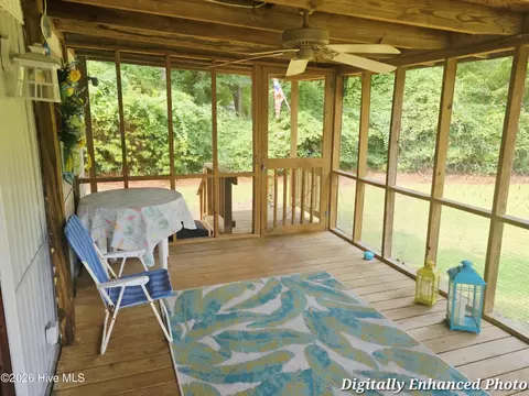 Exterior - 525 King Dr, Hampstead, NC 28443 photo 7 of 11