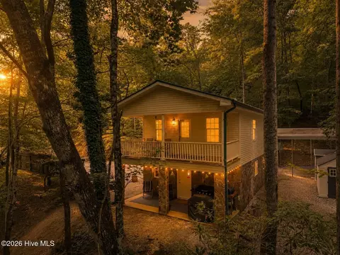 324 Bill Crisp Rd, Robbinsville, NC 28771