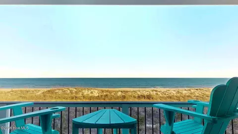 811 Carolina Beach Ave S, Carolina Beach, NC 28428