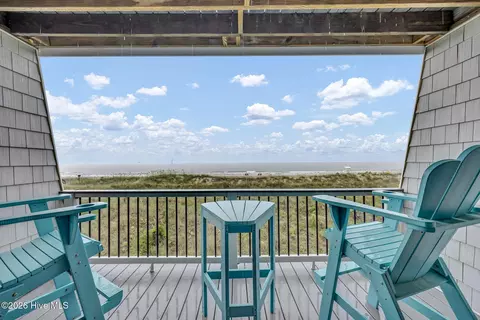 811 Carolina Beach Ave S, Carolina Beach, NC 28428