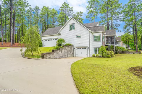 Exterior - 140 Edgewater Pl, Pinehurst, NC 28374 photo 1 of 3