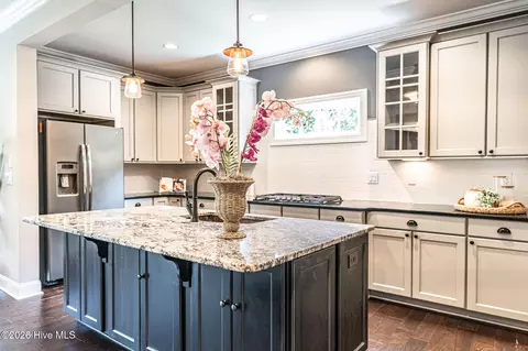 Kitchen - 140 Edgewater Pl, Pinehurst, NC 28374 photo 4 of 8