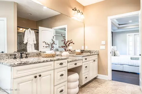 Bath - 140 Edgewater Pl, Pinehurst, NC 28374 photo 4 of 8