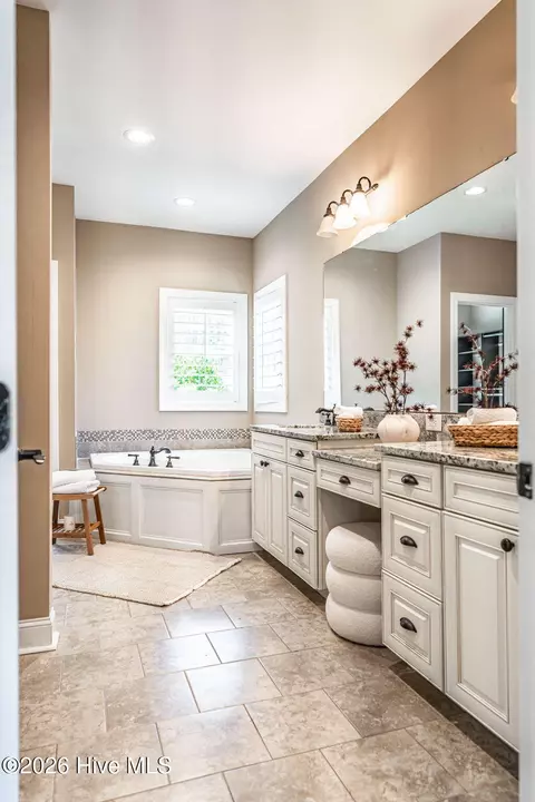 Bath - 140 Edgewater Pl, Pinehurst, NC 28374 photo 3 of 8