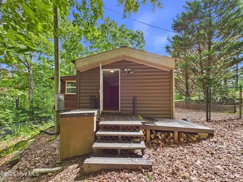 Exterior - 30 Sapphire Rdg, Murphy, NC 28906 photo 5 of 6
