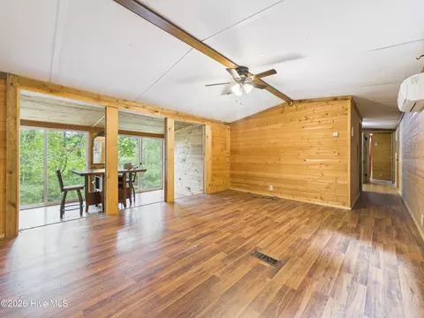 Living - 30 Sapphire Rdg, Murphy, NC 28906 photo 2 of 3