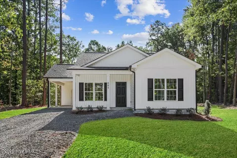 805 Jasmine Rd, Fuquay Varina, NC 27526