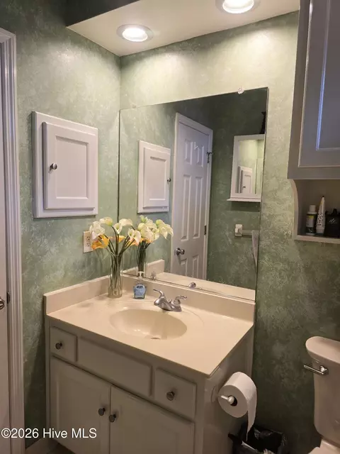 Bath - 111 Moss Creek Dr, Martinez, GA 30907 photo 2 of 5