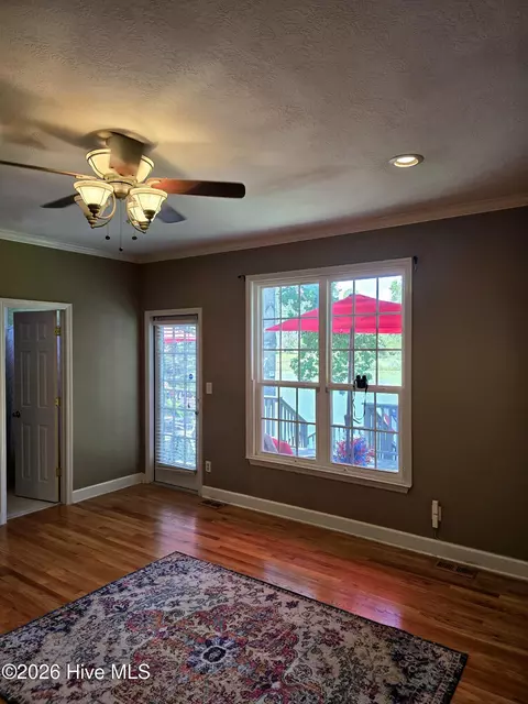 Living - 111 Moss Creek Dr, Martinez, GA 30907 photo 4 of 4
