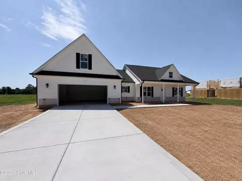 140 Margot Manor Dr, Benson, NC 27504