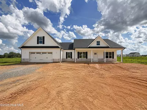 140 Margot Manor Dr, Benson, NC 27504