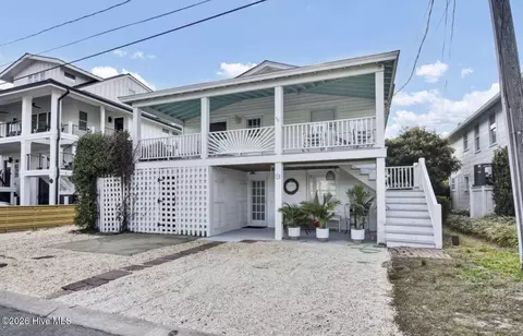 9 W Fayetteville St W, Wrightsville Beach, NC 28480