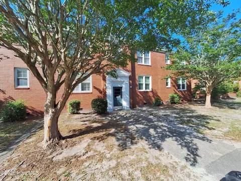 2940 Oleander Dr #G6, Wilmington, NC 28403