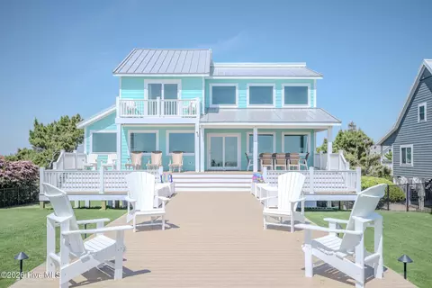 215 Caswell Beach Rd, Caswell Beach, NC 28465