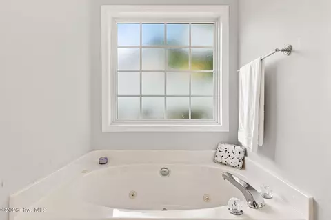 Bath - 2405 Longleaf Dr W, Pinehurst, NC 28374 photo 4 of 5