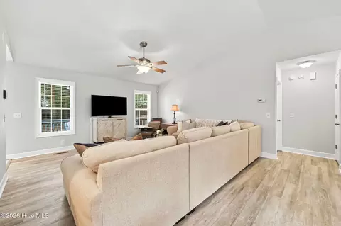 Entry Way - 2405 Longleaf Dr W, Pinehurst, NC 28374 photo 2 of 4