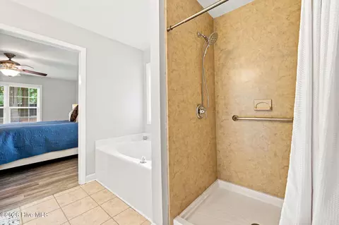 Bath - 2405 Longleaf Dr W, Pinehurst, NC 28374 photo 1 of 5