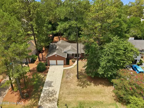 View/Area - 2405 Longleaf Dr W, Pinehurst, NC 28374 photo 2 of 3