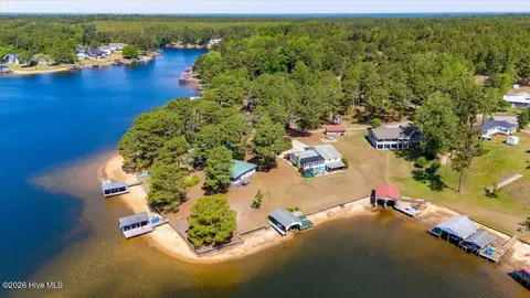 65 Sparrow Cir, Sanford, NC 27332