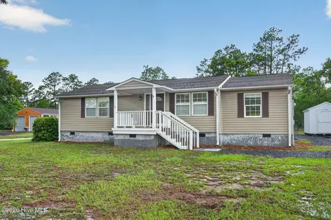 901 Cardinal Rd, Southport, NC 28461