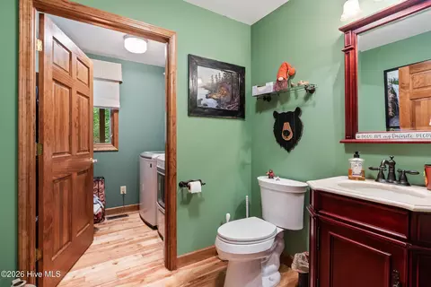 Bath - 390 Timberwood Hills Rd, Murphy, NC 28906 photo 1 of 11