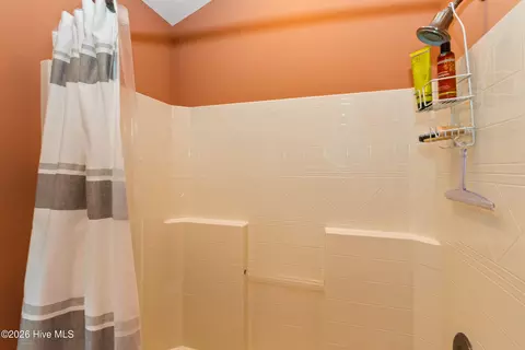 Bath - 390 Timberwood Hills Rd, Murphy, NC 28906 photo 7 of 11