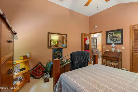 Bedroom - 390 Timberwood Hills Rd, Murphy, NC 28906 photo 5 of 10