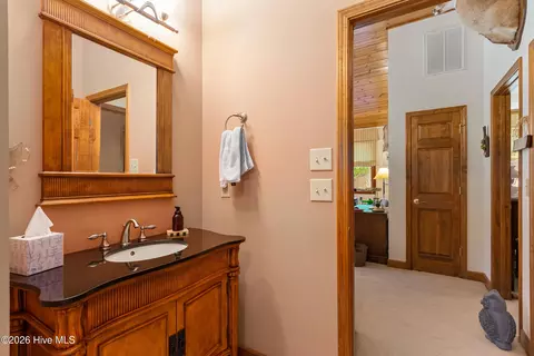Bath - 390 Timberwood Hills Rd, Murphy, NC 28906 photo 8 of 11
