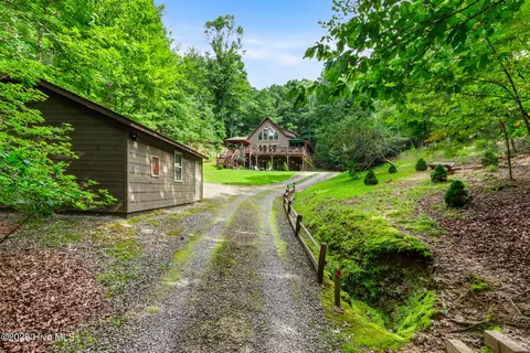 Exterior - 390 Timberwood Hills Rd, Murphy, NC 28906 photo 21 of 27